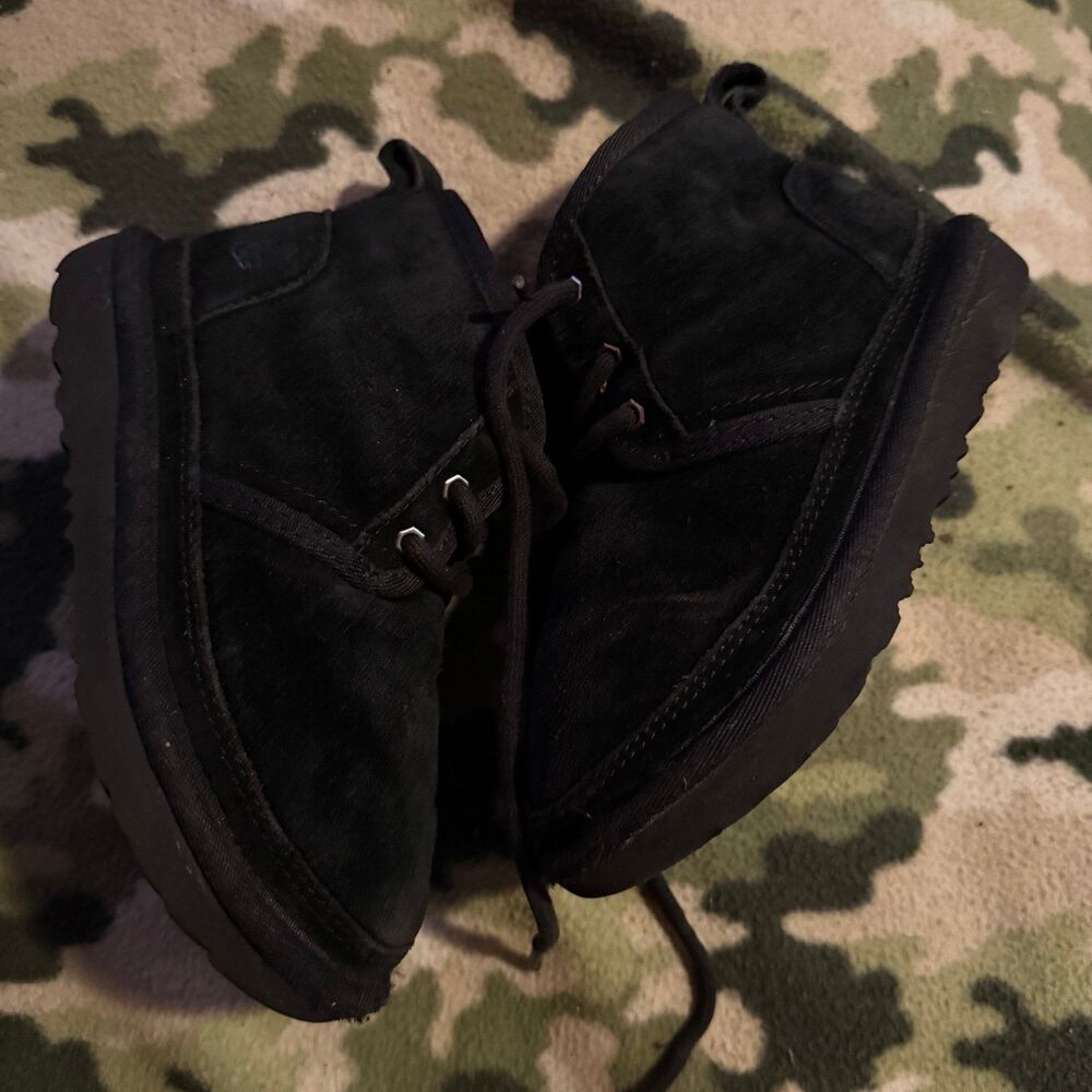 UGG Neumel Preschool shoes size 12c